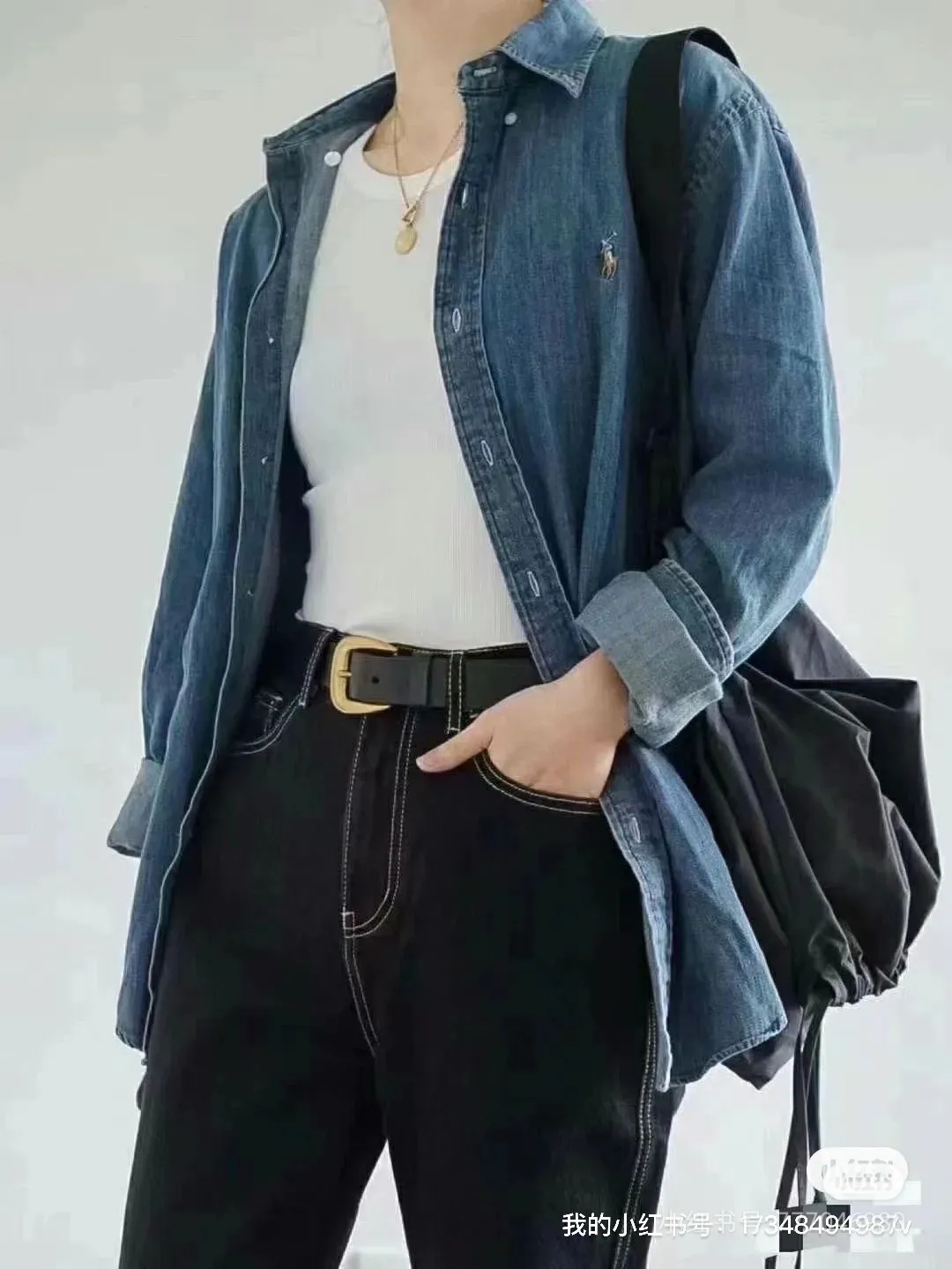 P270 💰 "Top Quality" Style Number: CY106# [Ralph Lauren American Retro Goddess Versatile Shirt Long Sleeve] ✅Ralph Lauren star's popular all-match denim shirt long sleeve for all seasons ✅Top ceiling quality ZP original development, real objects can be compared at will ✅Original fabric washed and hand polished, soft and comfortable, vertical and stylish ✅Casual style tailoring, back splicing, short front and long curved hem ✅Customized dyed original pearlescent white buttons, size divisions, lapels slightly dropped to the shoulders, ✅Length in the front to cover the crotch, and length in the back to the bottom of the hips. The upper body is simple and versatile and looks slimmer. ✅The upper body looks much better than the real thing. It can be worn alone and worn in all seasons. Highly recommended for goddesses. Size: S-L Color: Denim Blue
